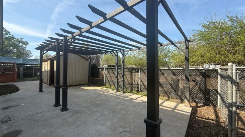 12795 Avenue 320 - Visalia - California - 3 bed, 2 bath rental property