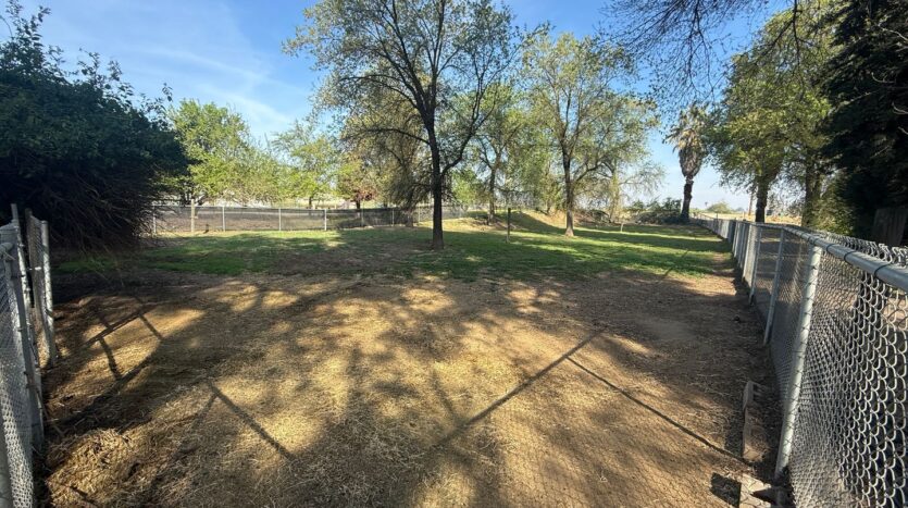 12795 Avenue 320 - Visalia - California - 3 bed, 2 bath rental property