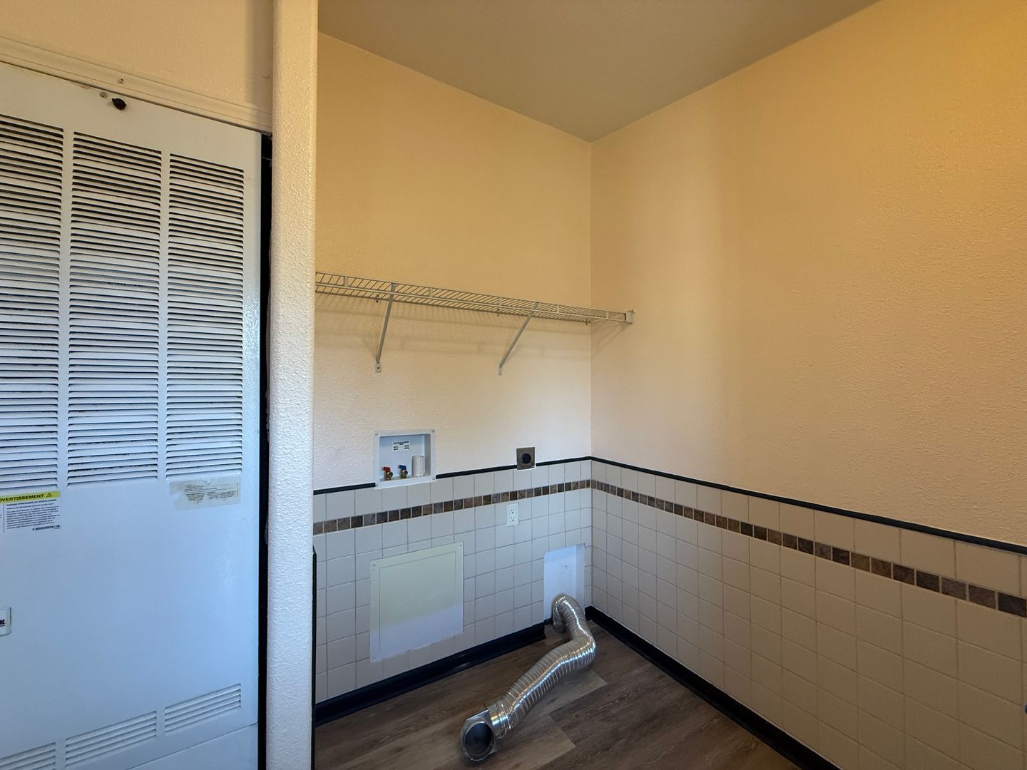 12795 Avenue 320 - Visalia - California - 3 bed, 2 bath rental property