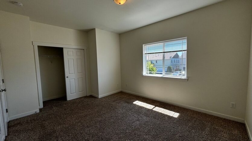 1287 SPRUCE CIRCLE - A - Lynden - Washington - 3 bed, 2.5 bath rental property