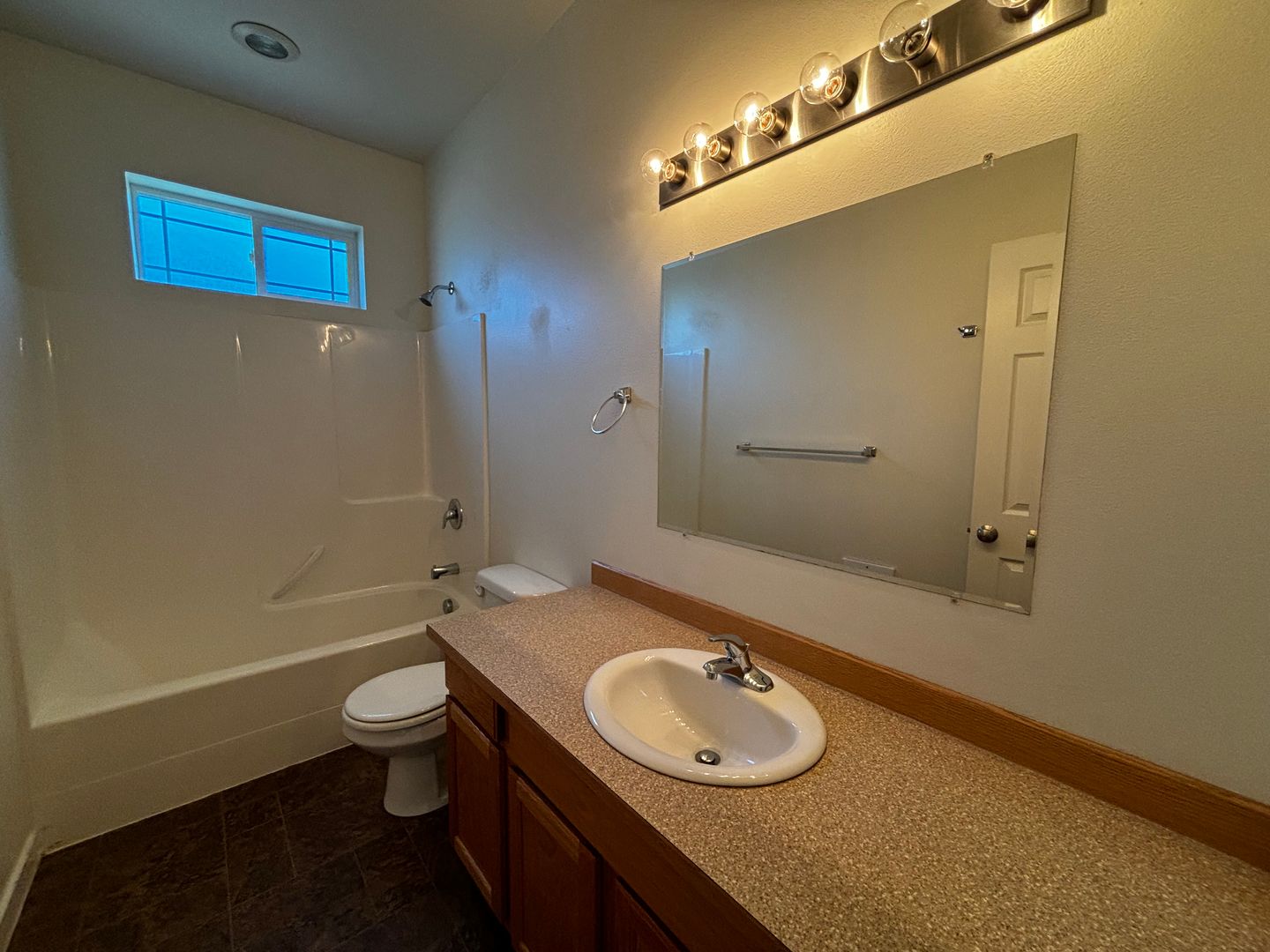 1287 SPRUCE CIRCLE - A - Lynden - Washington - 3 bed, 2.5 bath rental property