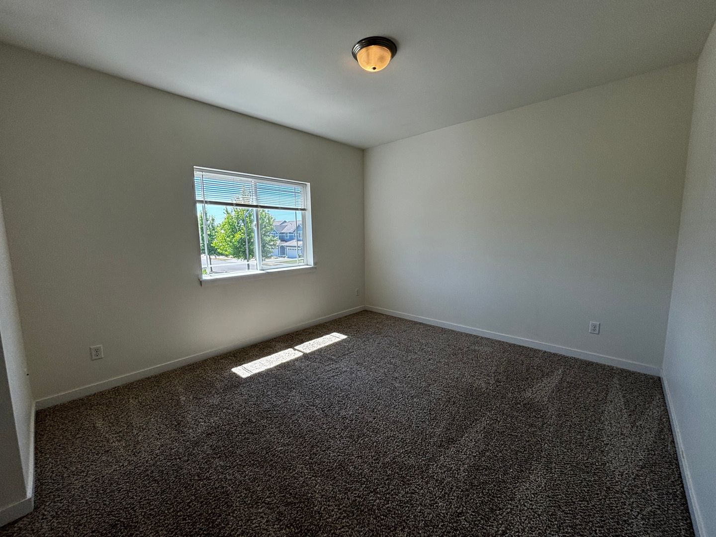 1287 SPRUCE CIRCLE - A - Lynden - Washington - 3 bed, 2.5 bath rental property