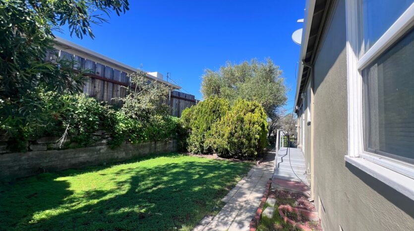 1321 Terrace Ave. - Hayward - California - 1 bed, 1 bath rental property