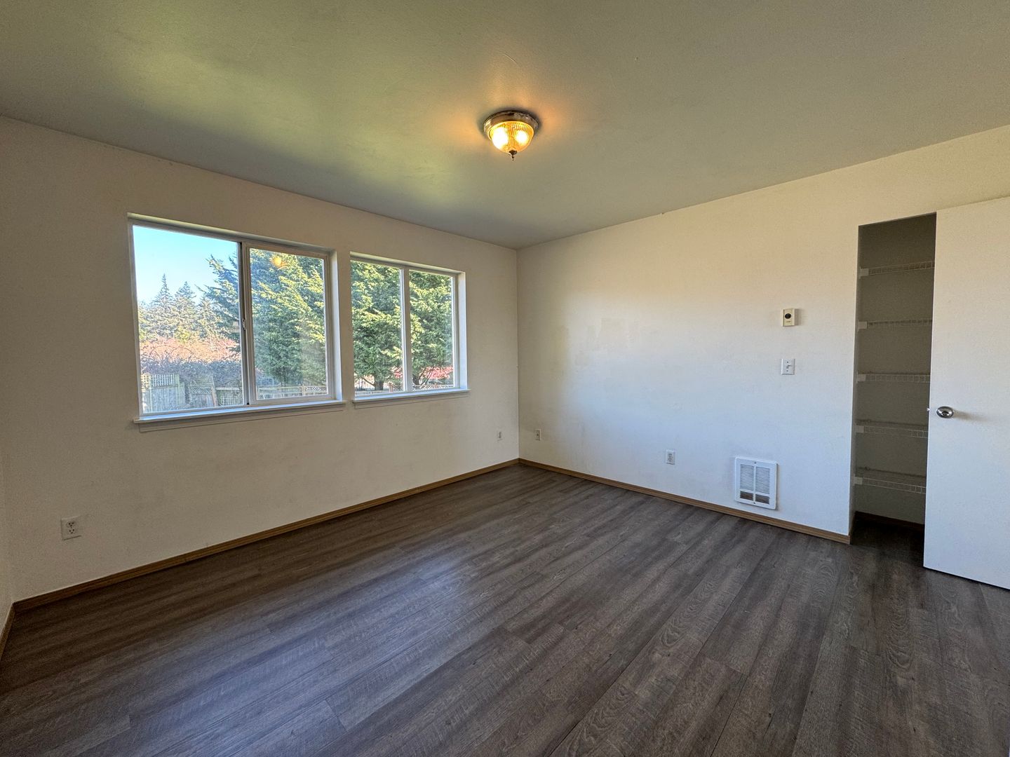 1331 -1335 Varsity Pl - Bellingham - Washington - 4 bed, 3 bath rental property