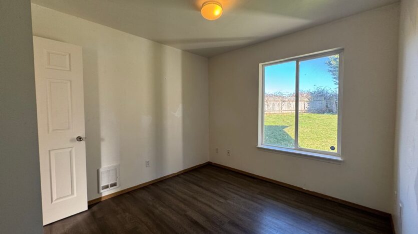 1331 -1335 Varsity Pl - Bellingham - Washington - 4 bed, 3 bath rental property