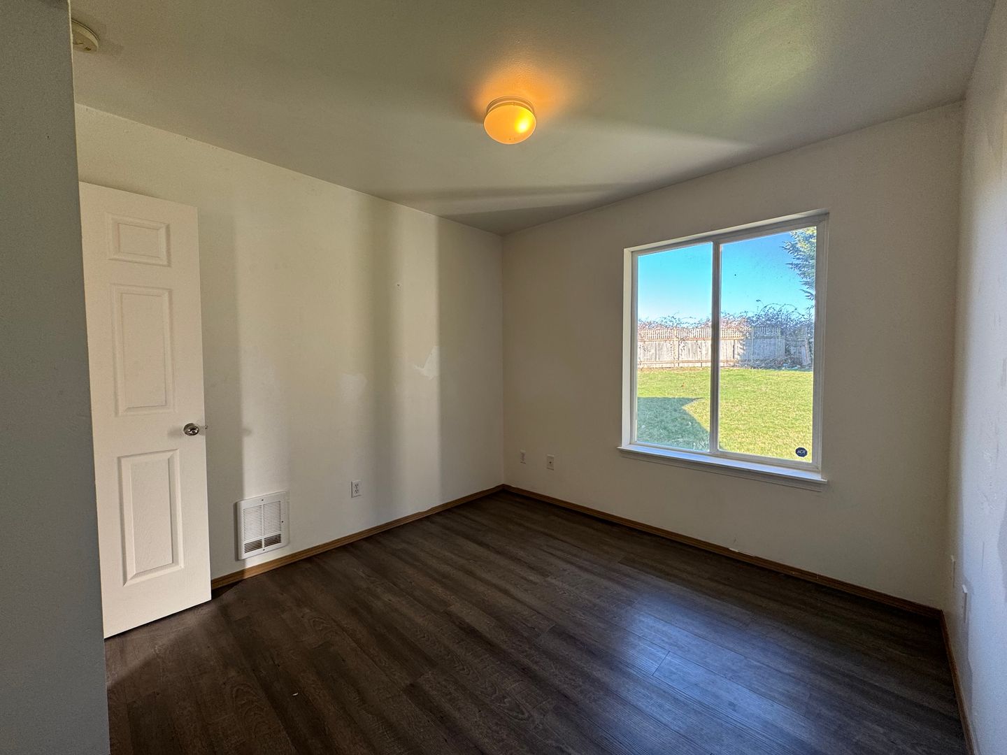 1331 -1335 Varsity Pl - Bellingham - Washington - 4 bed, 3 bath rental property