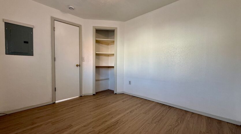 136 1/2 SW 3rd St - Redmond - Oregon - 2 bed, 1 bath rental property
