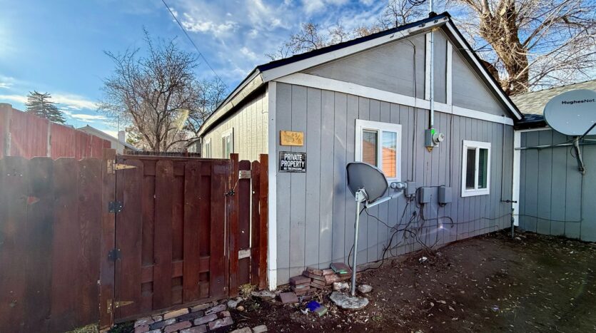 136 1/2 SW 3rd St - Redmond - Oregon - 2 bed, 1 bath rental property