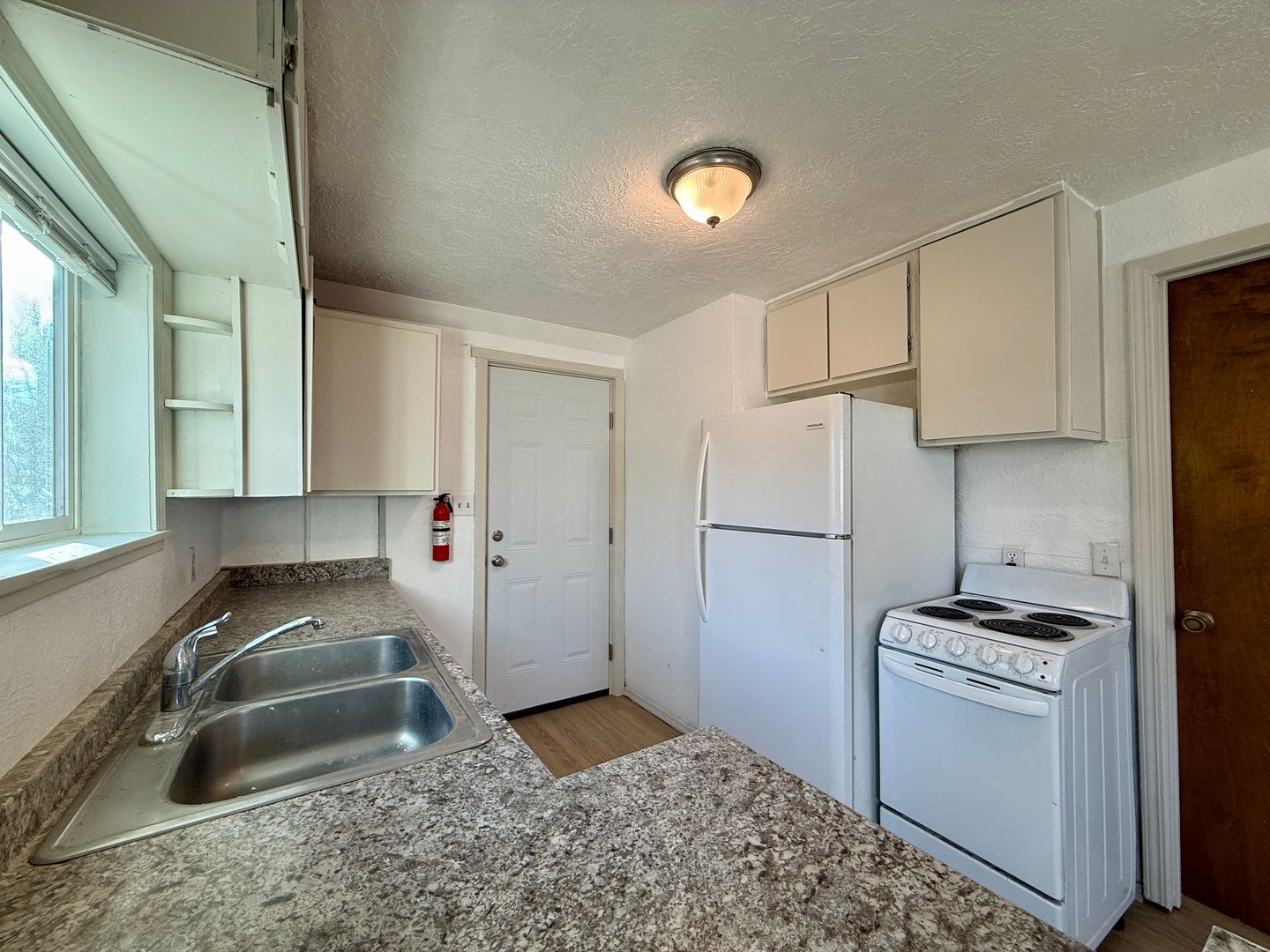 136 1/2 SW 3rd St - Redmond - Oregon - 2 bed, 1 bath rental property
