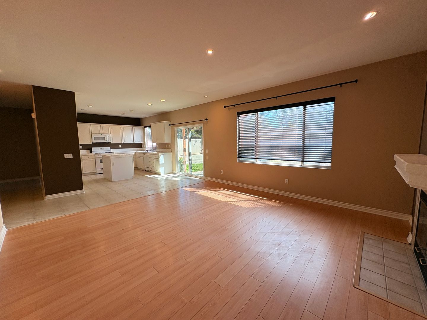 1456 Pinewood Dr - Corona - California - 4 bed, 3 bath rental property