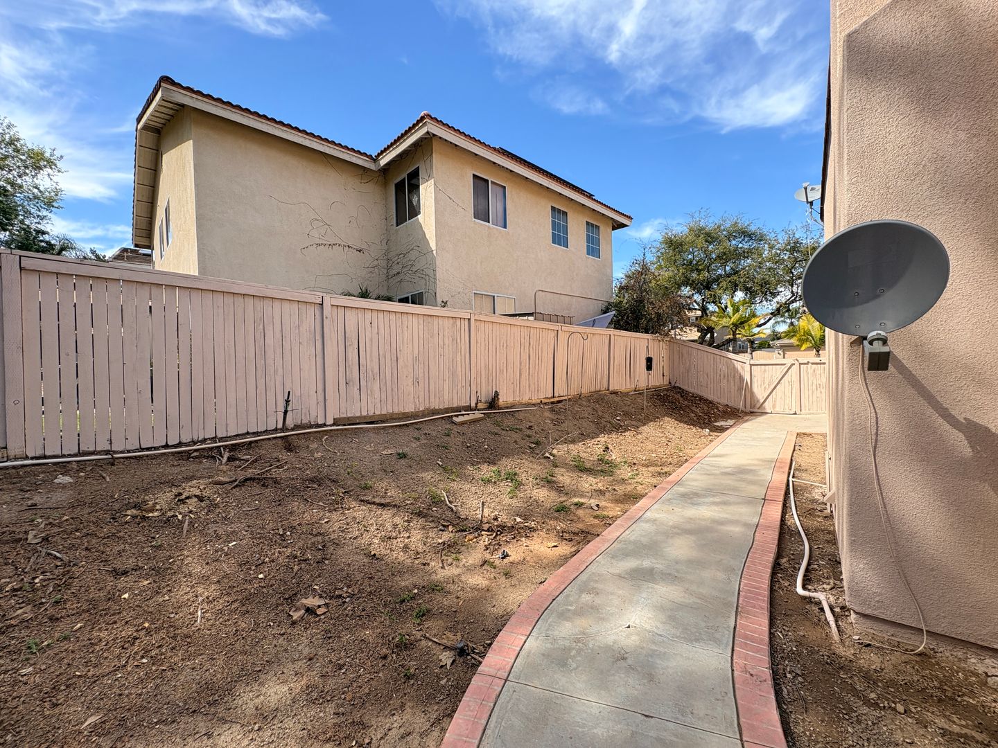 1456 Pinewood Dr - Corona - California - 4 bed, 3 bath rental property