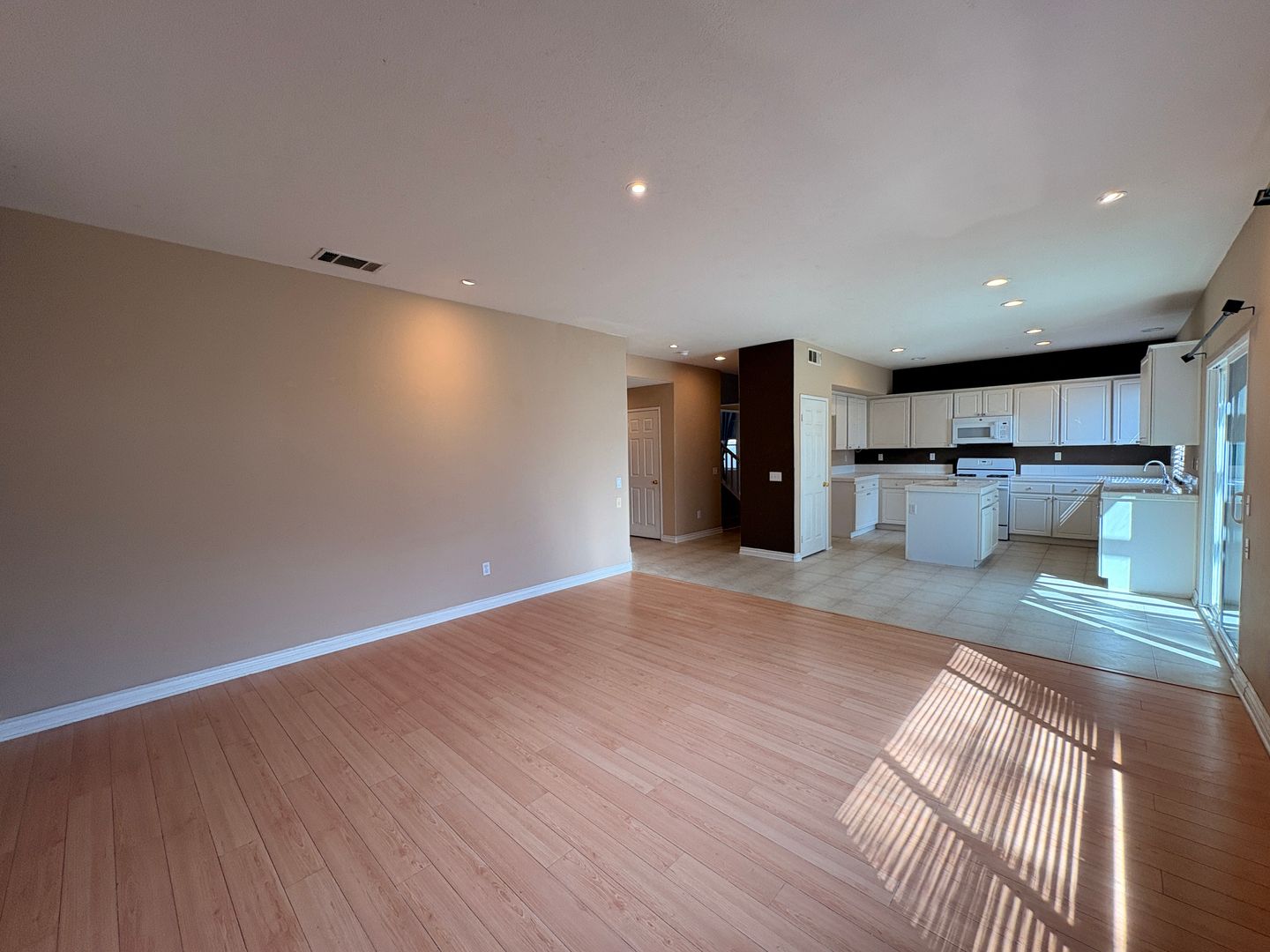 1456 Pinewood Dr - Corona - California - 4 bed, 3 bath rental property