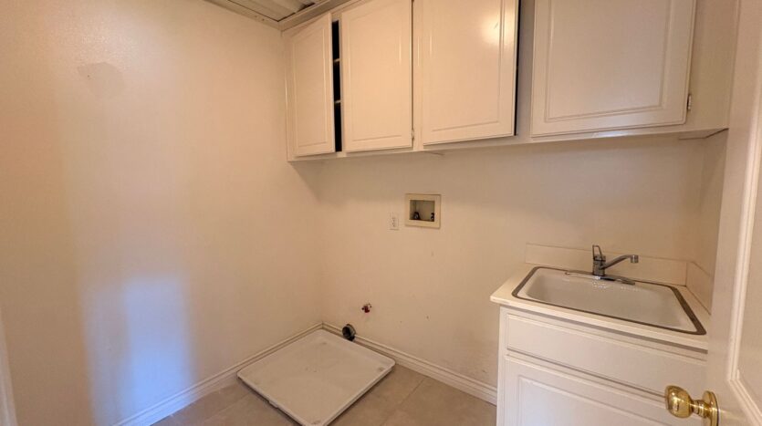 1456 Pinewood Dr - Corona - California - 4 bed, 3 bath rental property