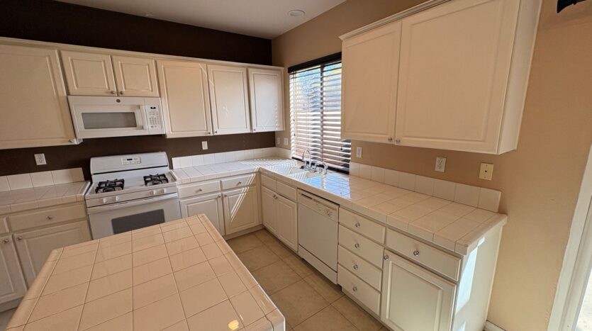 1456 Pinewood Dr - Corona - California - 4 bed, 3 bath rental property