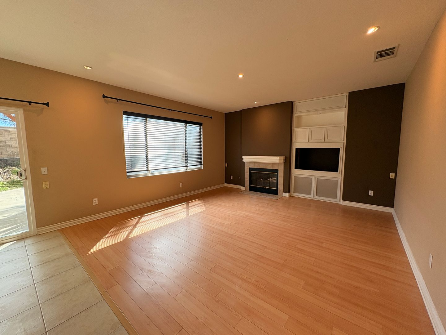 1456 Pinewood Dr - Corona - California - 4 bed, 3 bath rental property