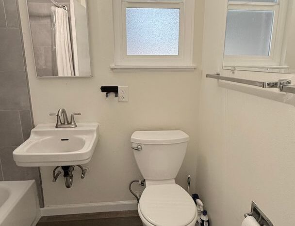 14723 Martell Ave - San Leandro - California - 2 bed, 1 bath rental property