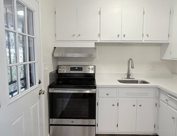 14723 Martell Ave - San Leandro - California - 2 bed, 1 bath rental property