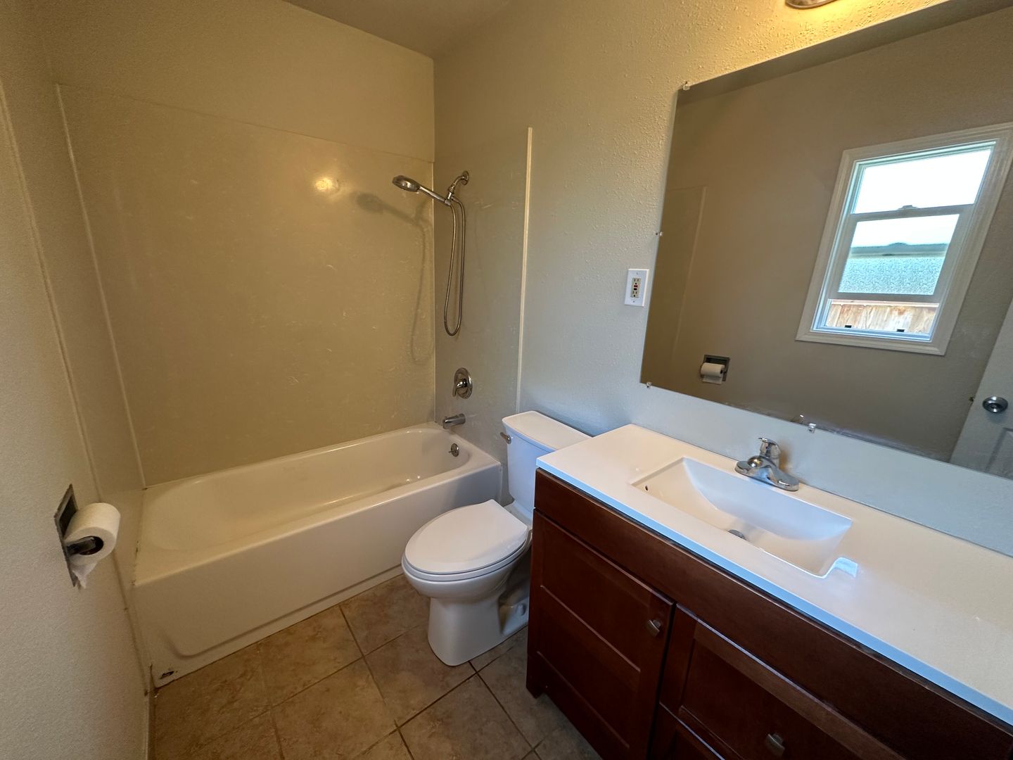 1480-1496 167th Ave - San Leandro - California - 1 bed, 1 bath rental property