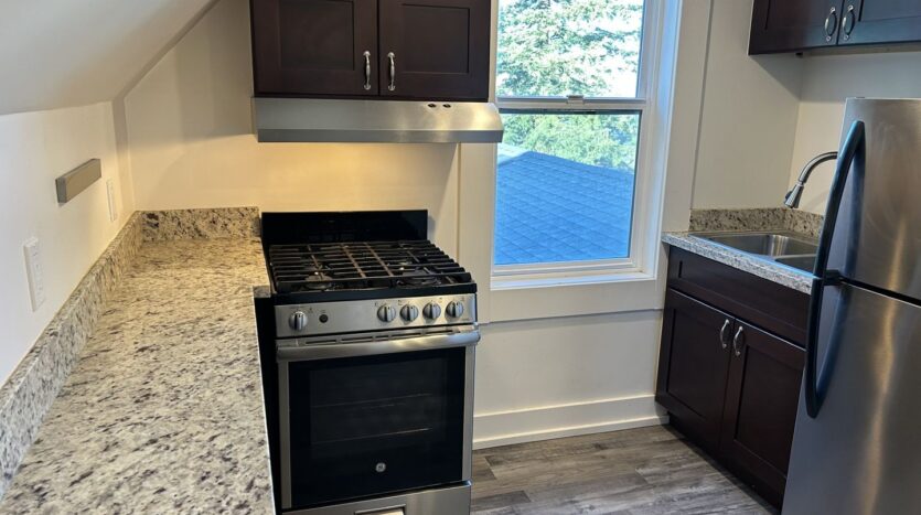 15 7th Street - Unit 3 - Petaluma - California - 2 bed, 1 bath rental property