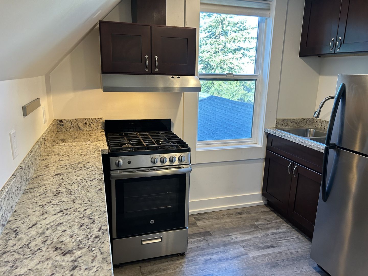 15 7th Street - Unit 3 - Petaluma - California - 2 bed, 1 bath rental property