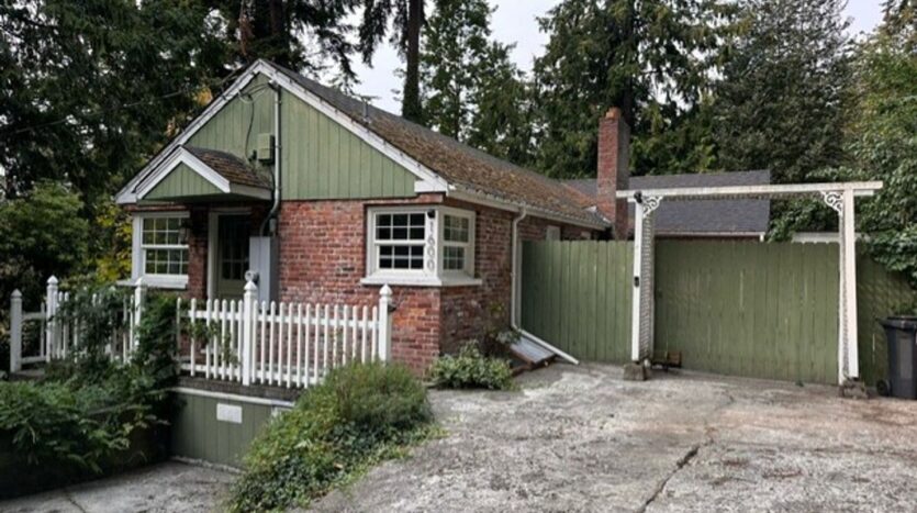 1600 Blodgett Rd  - Mount Vernon - Washington - 2 bed, 1.5 bath rental property