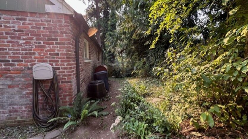 1600 Blodgett Rd  - Mount Vernon - Washington - 2 bed, 1.5 bath rental property