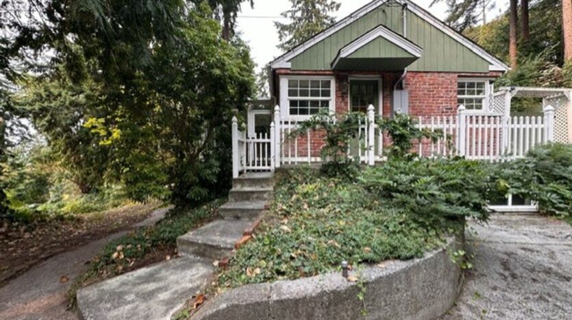 1600 Blodgett Rd  - Mount Vernon - Washington - 2 bed, 1.5 bath rental property