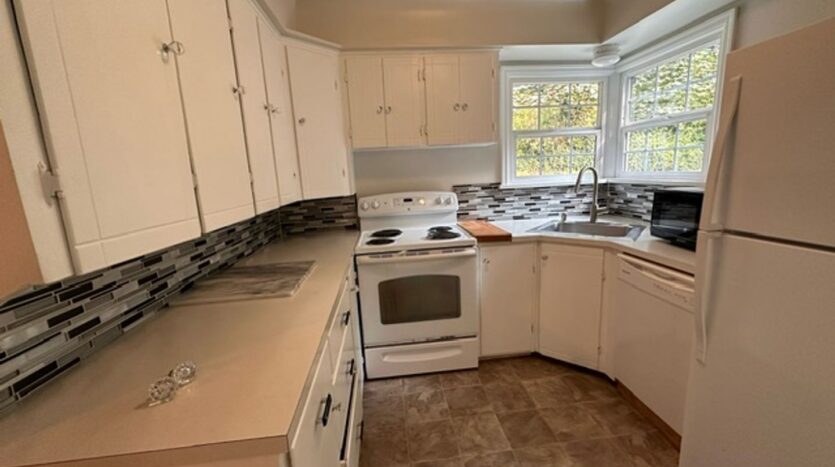 1600 Blodgett Rd  - Mount Vernon - Washington - 2 bed, 1.5 bath rental property