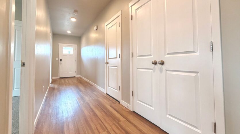 16439 Bassett Dr  - La Pine - Oregon - 3 bed, 2 bath rental property