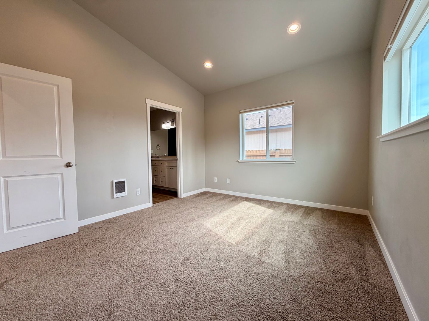 16439 Bassett Dr  - La Pine - Oregon - 3 bed, 2 bath rental property