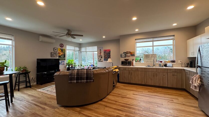 1709 30th Street - Bellingham - Washington - 6 bed, 5 bath rental property