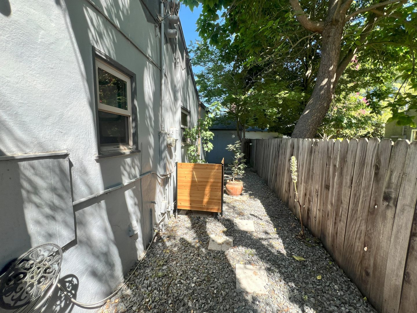 1750 Caramay Way - Sacramento - California - 2 bed, 1.5 bath rental property