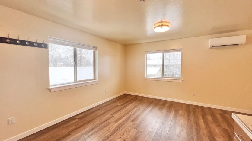 181 E Tall Fir Court - D - Sisters - Oregon - 1 bed, 1 bath rental property