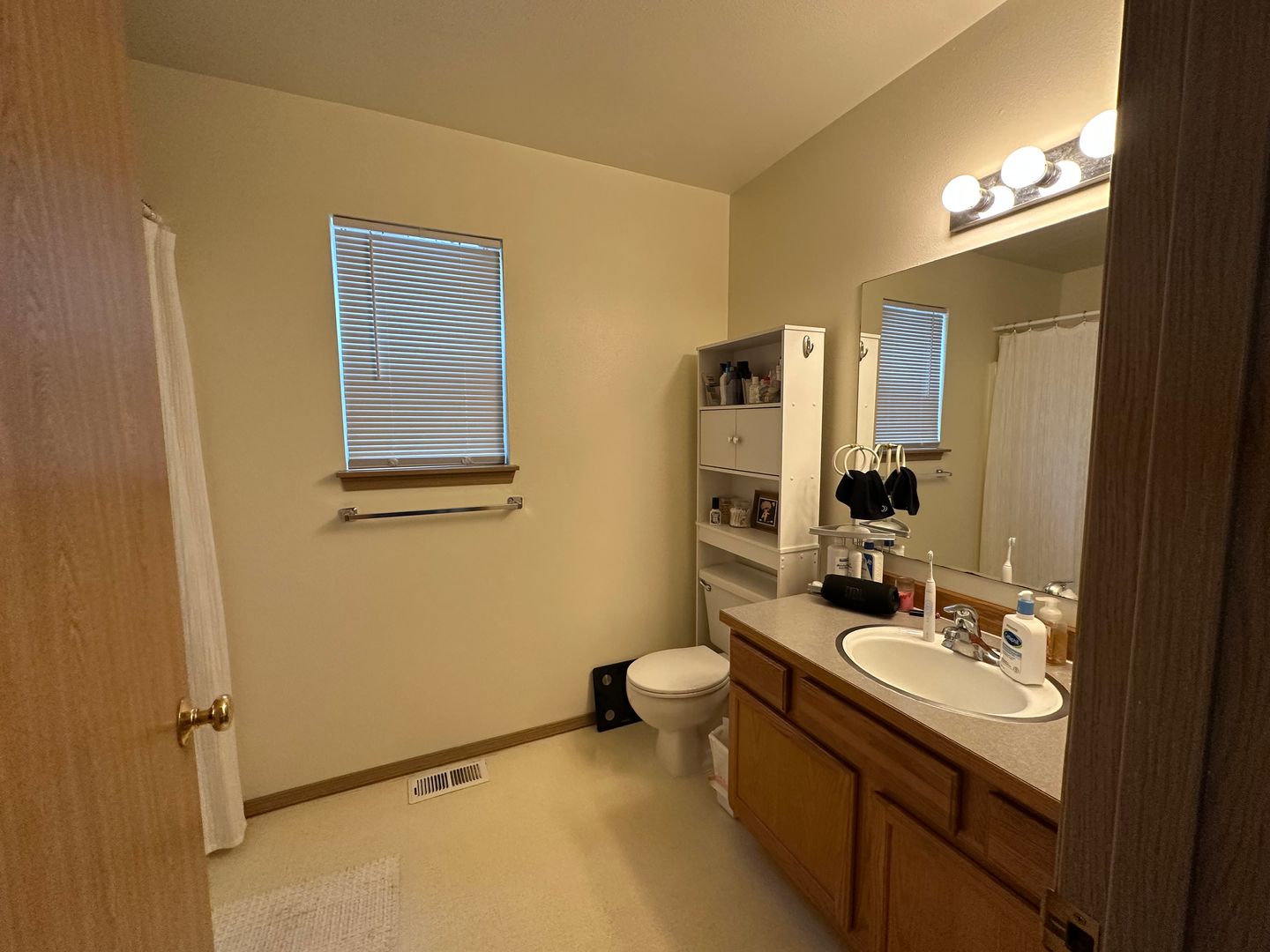 # 1813 E. Maryland St. - Bellingham - Washington - 3 bed, 1.5 bath rental property