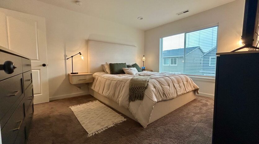 18200 NE 47th Ave - Vancouver - Washington - 3 bed, 2.5 bath rental property