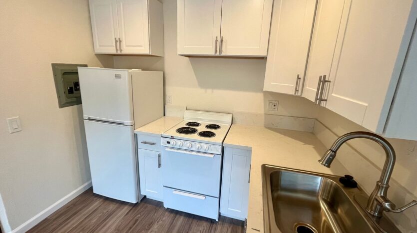 1887 N Vulcan Ave - Encinitas - California - 1 bed, 1 bath rental property