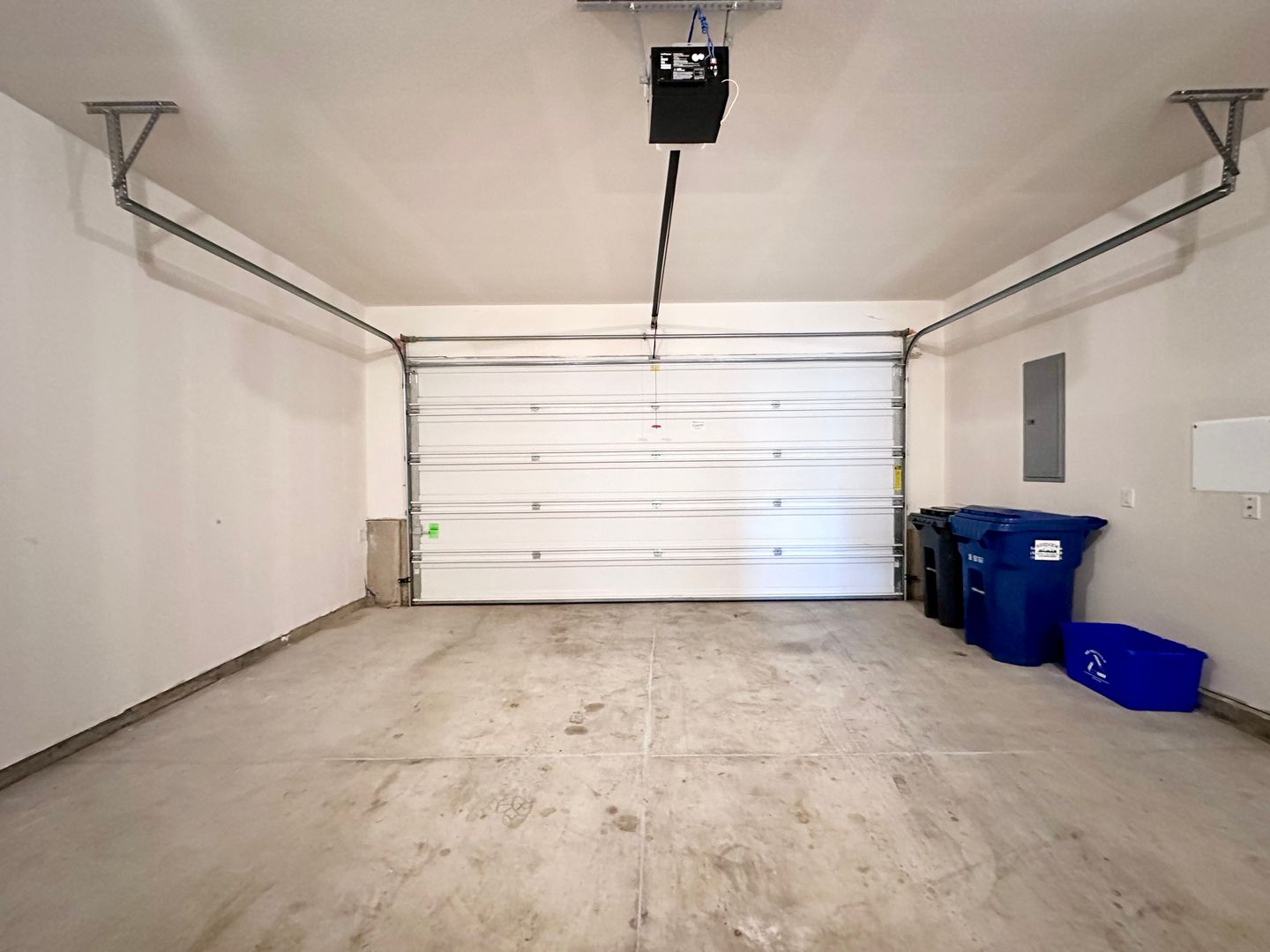 19021 Village Blvd - Sandy - Oregon - 3 bed, 2.5 bath rental property