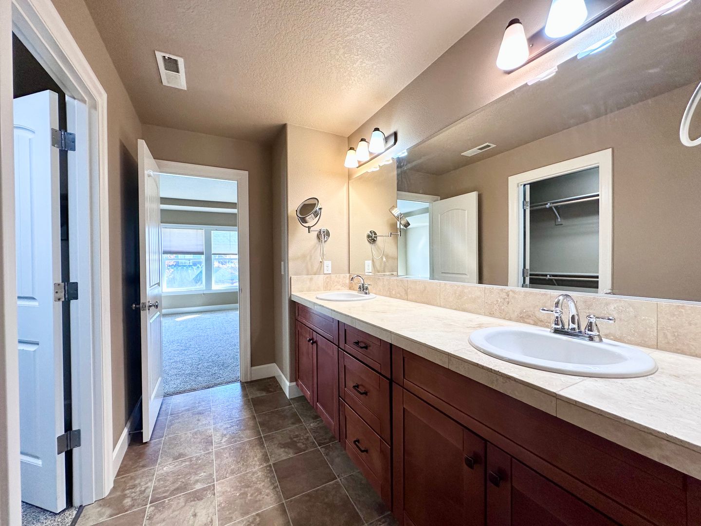 19021 Village Blvd - Sandy - Oregon - 3 bed, 2.5 bath rental property