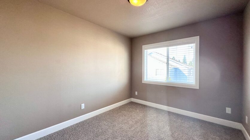 19021 Village Blvd - Sandy - Oregon - 3 bed, 2.5 bath rental property