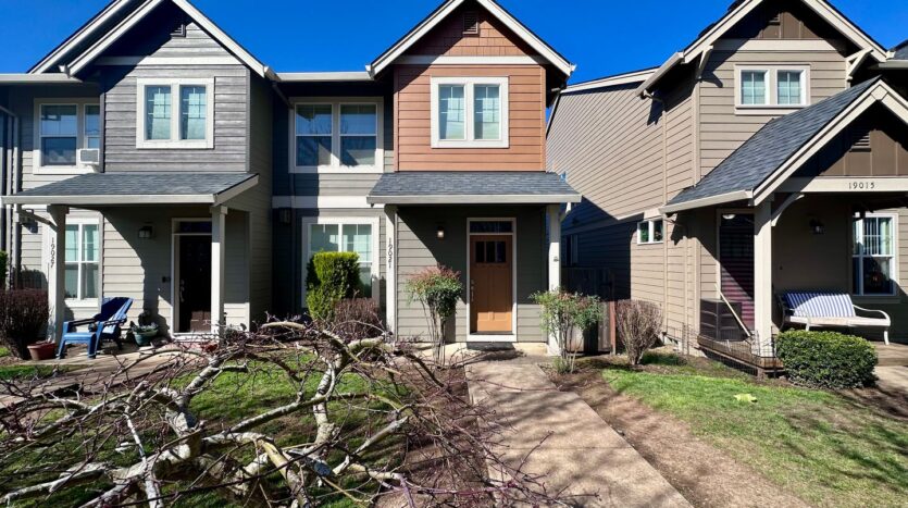 19021 Village Blvd - Sandy - Oregon - 3 bed, 2.5 bath rental property