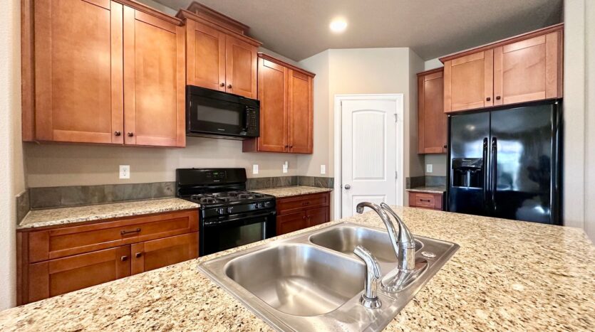 19021 Village Blvd - Sandy - Oregon - 3 bed, 2.5 bath rental property