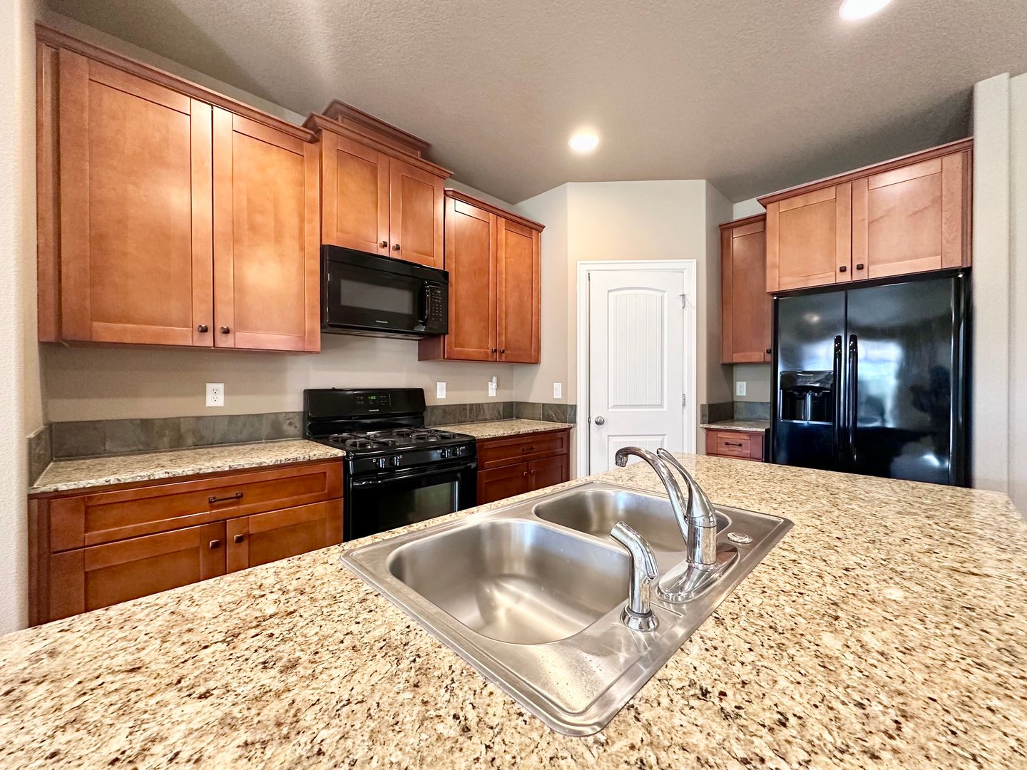 19021 Village Blvd - Sandy - Oregon - 3 bed, 2.5 bath rental property