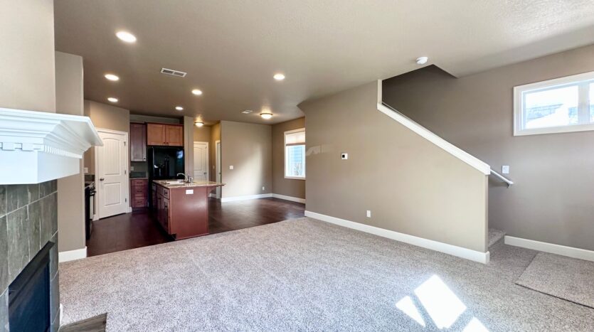 19021 Village Blvd - Sandy - Oregon - 3 bed, 2.5 bath rental property