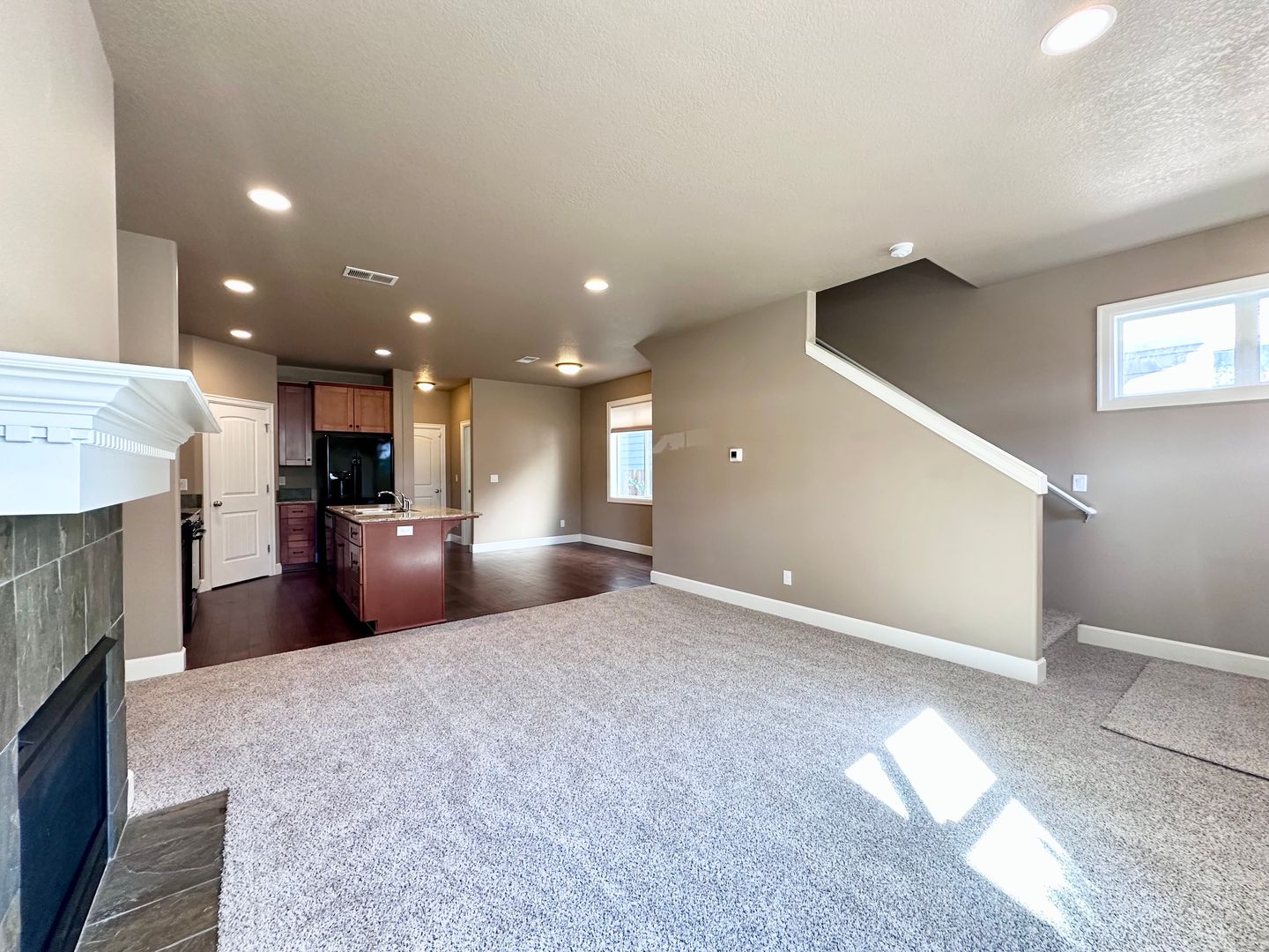 19021 Village Blvd - Sandy - Oregon - 3 bed, 2.5 bath rental property