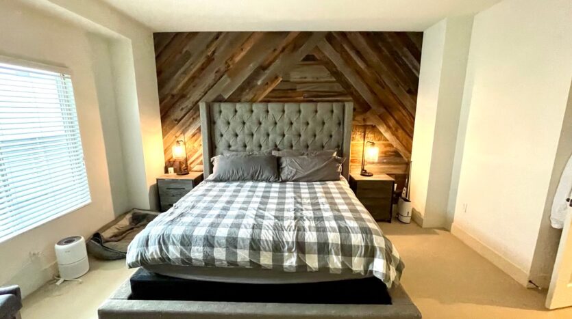 20402 Santa Ana Ave Unit 9 - Newport Beach - California - 2 bed, 2.5 bath rental property