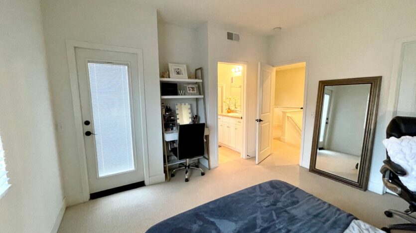 20402 Santa Ana Ave Unit 9 - Newport Beach - California - 2 bed, 2.5 bath rental property