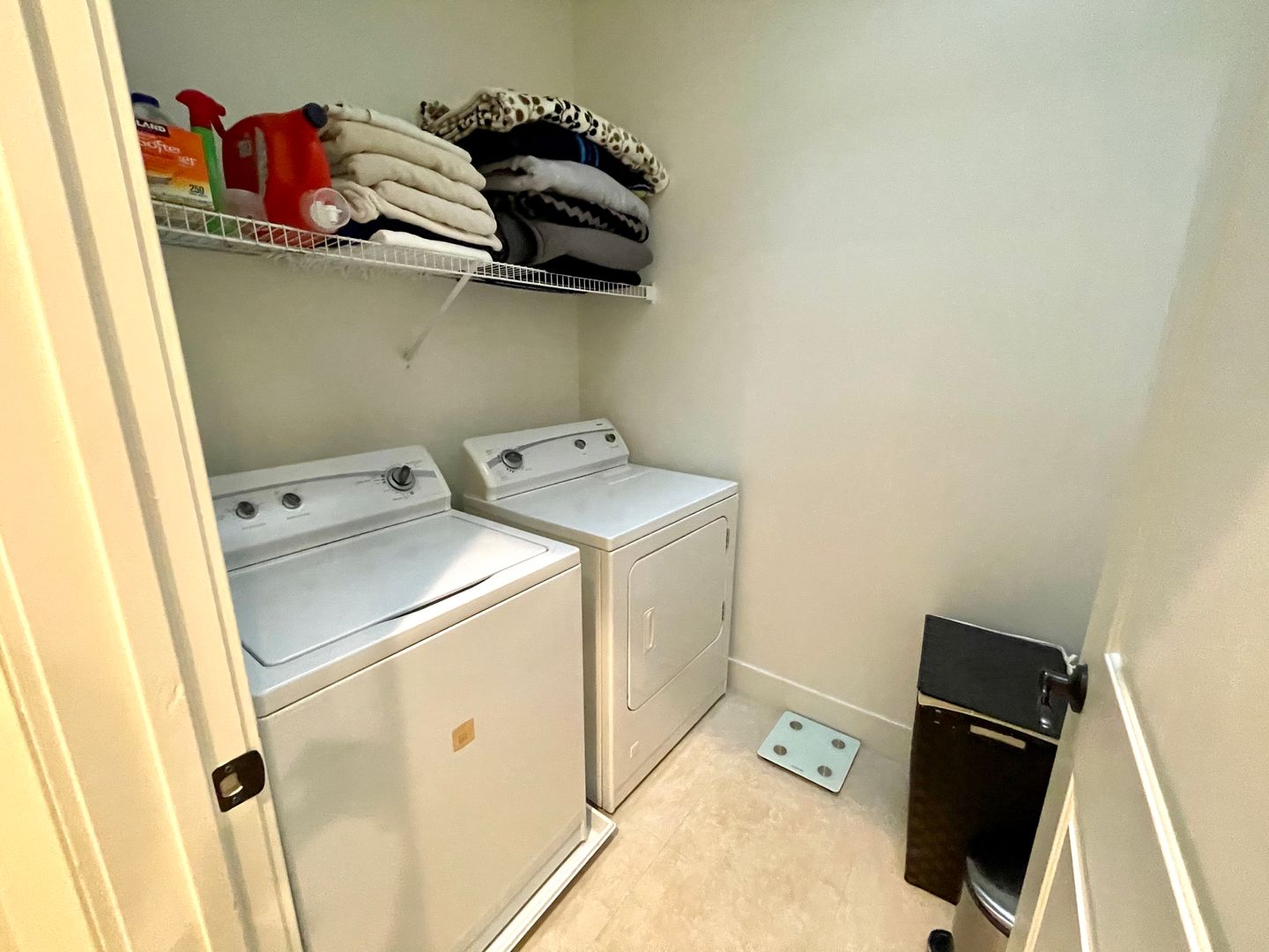 20402 Santa Ana Ave Unit 9 - Newport Beach - California - 2 bed, 2.5 bath rental property