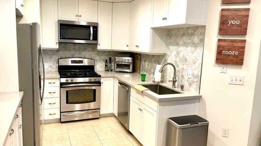 20402 Santa Ana Ave Unit 9 - Newport Beach - California - 2 bed, 2.5 bath rental property