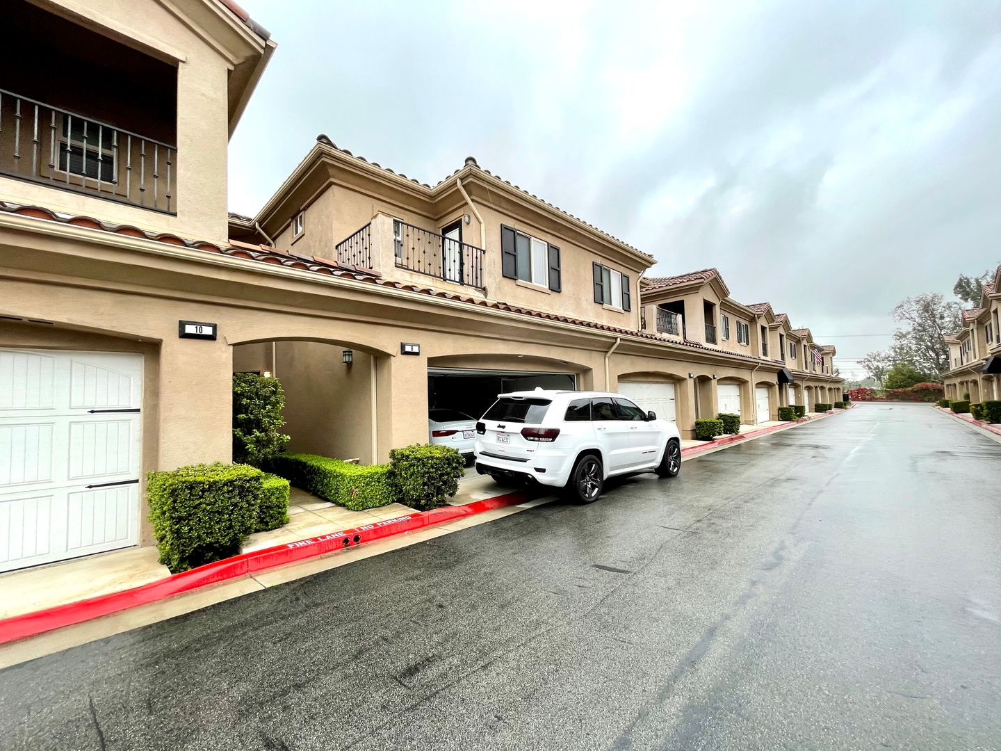 20402 Santa Ana Ave Unit 9 - Newport Beach - California - 2 bed, 2.5 bath rental property