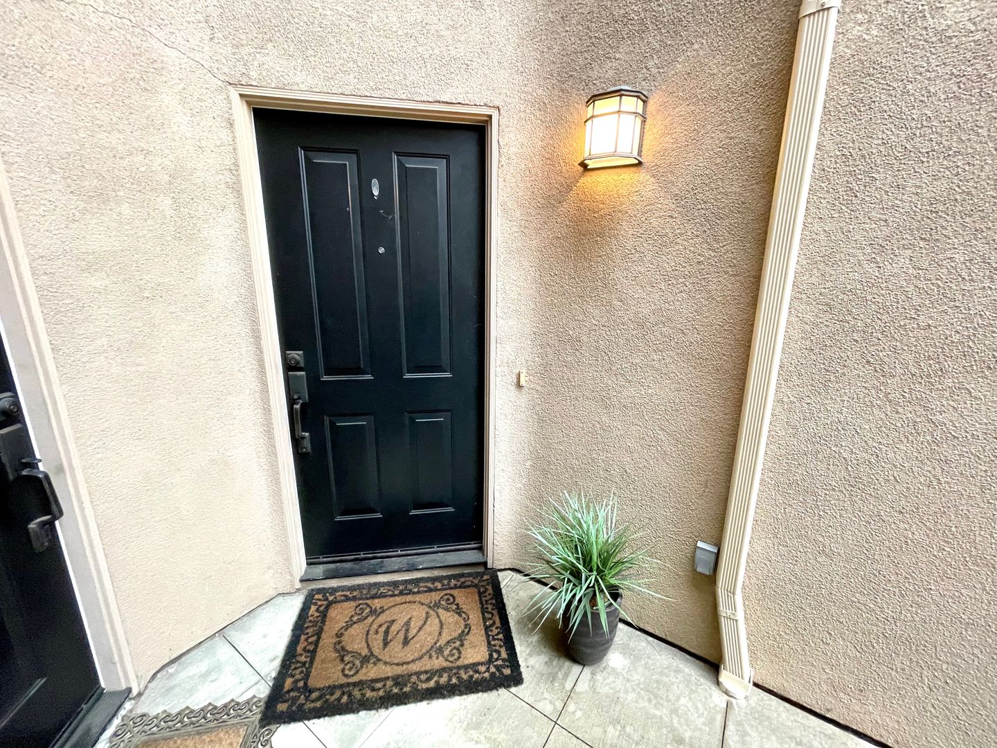 20402 Santa Ana Ave Unit 9 - Newport Beach - California - 2 bed, 2.5 bath rental property